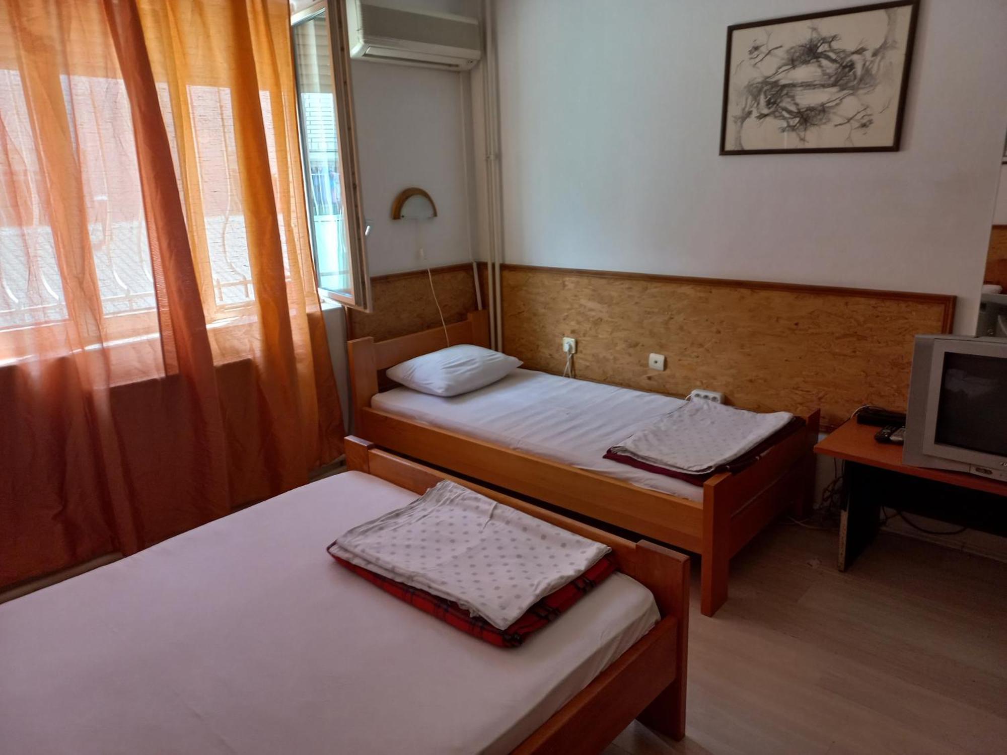 Hotel Duga Novi Sad Eksteriør billede