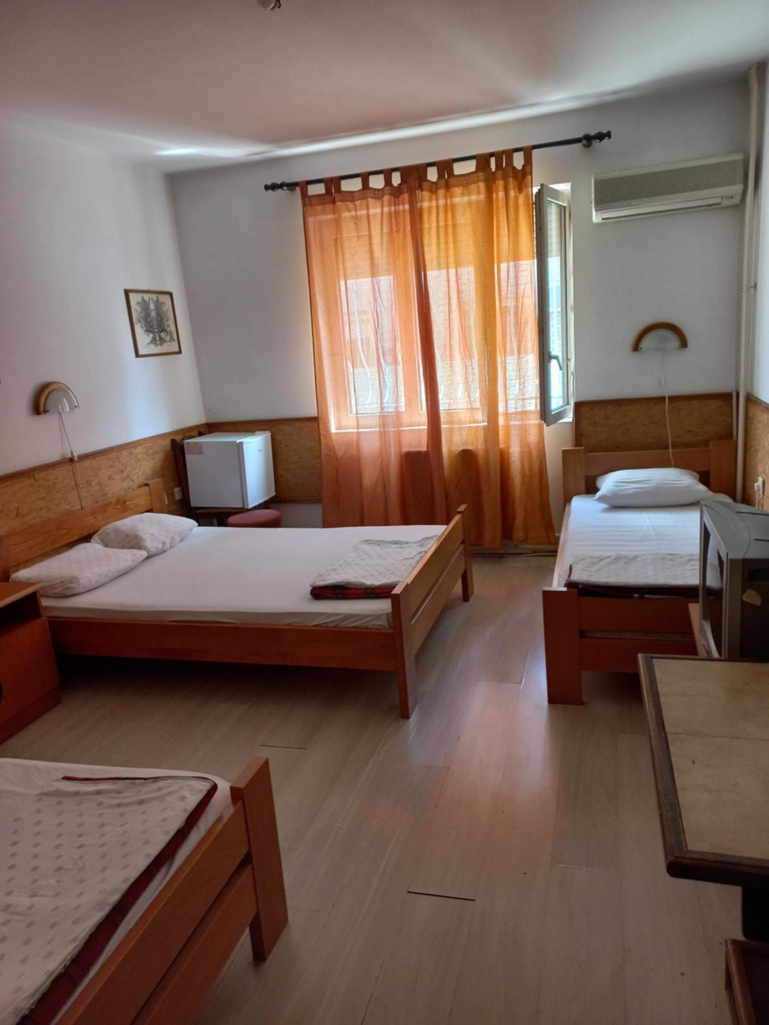 Hotel Duga Novi Sad Eksteriør billede