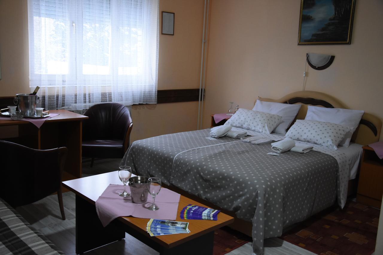 Hotel Duga Novi Sad Eksteriør billede